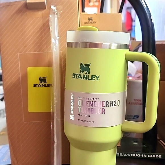 NWT Stanley 40 Oz. Quencher H2.0 Tumbler - Picture 5 of 5